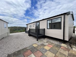 Photo 17- click for photo gallery